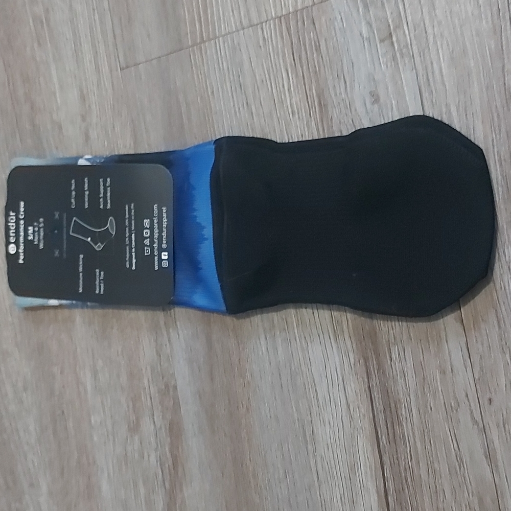 Endur Performance Crew Socks,mens 4 to 7, women's 5 to 9